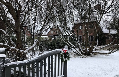 Wenningstedt-Braderup Cottage | Studio 05 - Pension Seagull's Nest