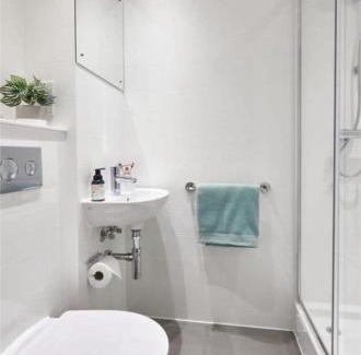 Leicester Hotel | Student Only Central Leicester Zeni Ensuite Rooms