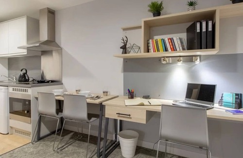 Sheffield City Centre Apartment | Student Only Straits Manor