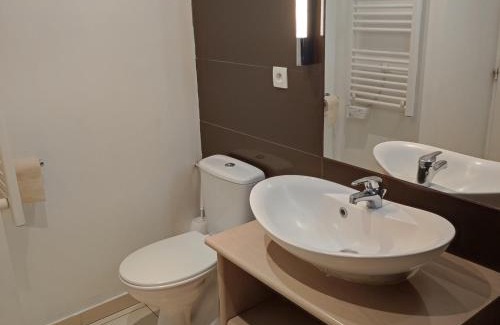 Jausiers Apartment | Studio à Jausiers avec terrasse, piscine, parking et garage - 4 pers, 27m² - FR-1-165B-44
