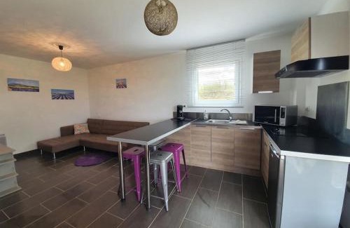 Valensole Apartment | studio à la campagne