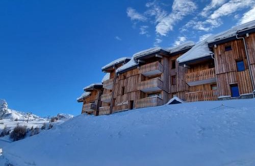 Plagne Villages Apartment | Studio à Plagne Villages, accès pistes, balcon - FR-1-181-2636