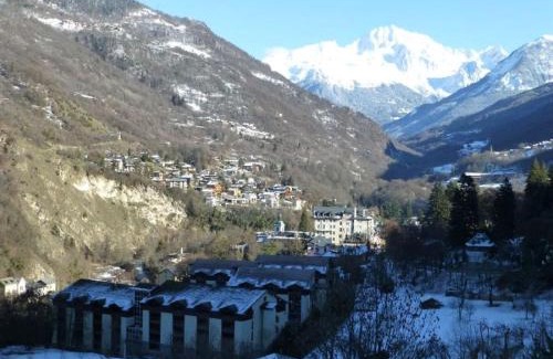 Brides-les-Bains Apartment | Studio équipé avec balcon, proche thermes et centre, calme - FR-1-512-233