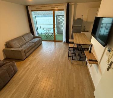 Les Lilas Apartment | Studio Évasion