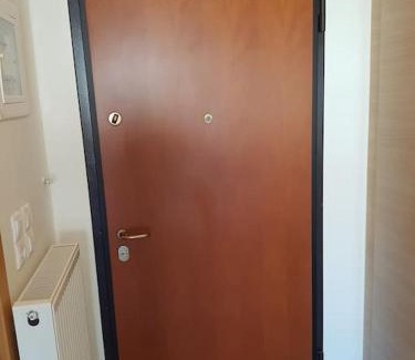 Karystos Apartment | STUDIO α ΟΡΟΦΟΥ ΜΕ ΘΕΑ ΣΤΟ ΒΟΥΝΟ