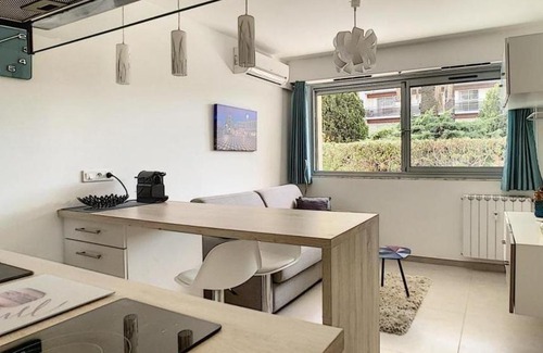 Les Baumettes Apartment | Studio - 1 minute de la plage et de la Promenade des Anglais