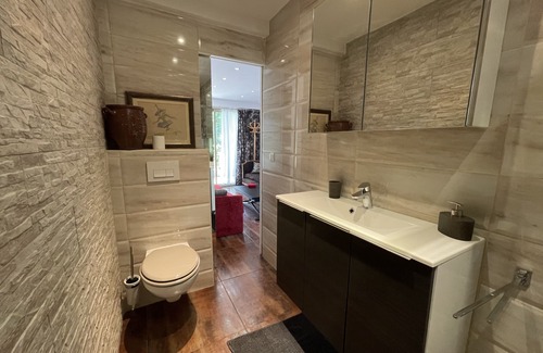 La Bocca Nord Apartment | Studio 10 minutes from the beaches of Cannes in a private family estate.