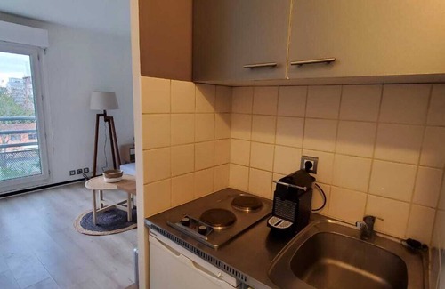 Petit-Ivry Apartment | Studio 15 Minutes Paris Centre