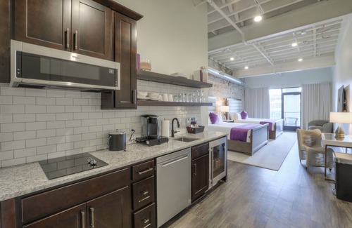 Downtown Nashville Apartment | Studio 154 Luxury Hotel