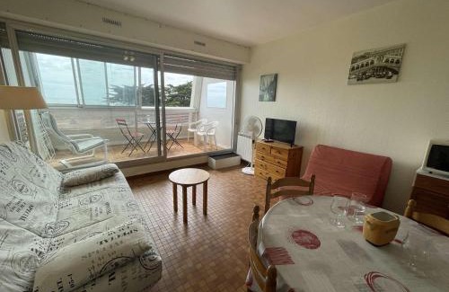 Saint-Jean-de-Monts Apartment | Studio 2-3 pers bord de mer avec parking privé - FR-1-224C-491