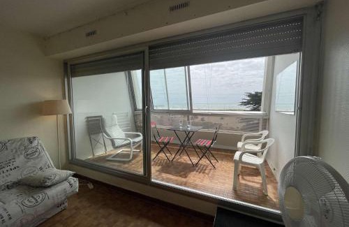 Saint-Jean-de-Monts Apartment | Studio 2-3 pers bord de mer avec parking privé - FR-1-224C-491