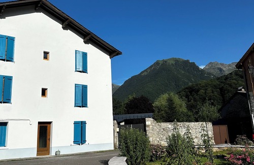 Aulus-les-Bains Apartment | Studio 2 "Aux volets bleus" Cosy studio at the foot of the Pyrenees