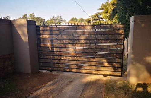 Botha's Hill Apartment | Studio 2 Churchill lane