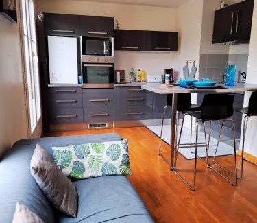 Saint-Cyr-l'Ecole Apartment | Studio 2 pers avec parking proche Versailles Paris