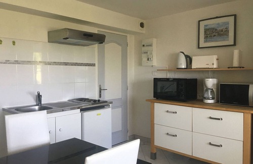 Fondettes Apartment | Studio, 20 m2. Furnished. Garden-level