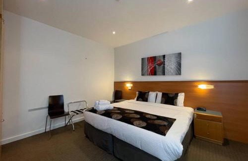 Adelaide Central Business District Apartment | Studio 25/247 gouger st Ex hotel room 430