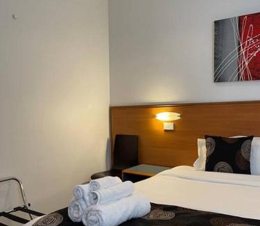 Adelaide Central Business District Apartment | Studio 25/247 gouger st Ex hotel room 430