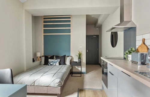 Coventry Apartment | Studio 3, 25 Meriden