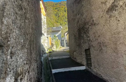 Aulus-les-Bains Apartment | Studio 3 " Aux volets bleus " Cosy studio at the foot of the Pyrenees