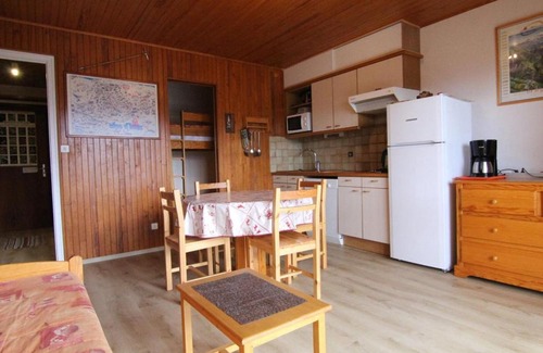 Jeux Apartment | Studio 4 pers, 28m², Alpe d'Huez - Proche pistes et commerces, balcon sud, casier à skis - FR-1-405-30