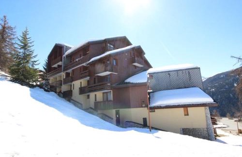 Vallandry Apartment | Studio 4 pers au centre de Vallandry, proche pistes, balcon et vue montagne - FR-1-411-75