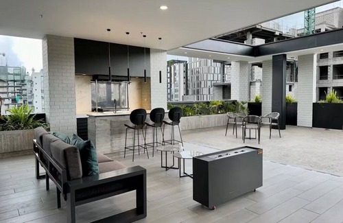 Financial District Apartment | Studio 407 Torre Pontina: Luxury, views and comfort.