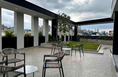 Financial District Apartment | Studio 407 Torre Pontina: Luxury, views and comfort.