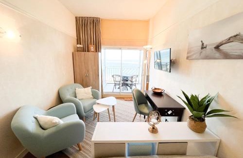 Le Croisic Apartment | Studio 421 face à l'océan avec piscine,accès plage