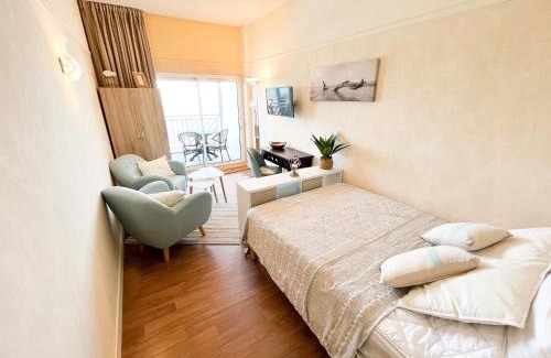 Le Croisic Apartment | Studio 421 face à l'océan avec piscine,accès plage