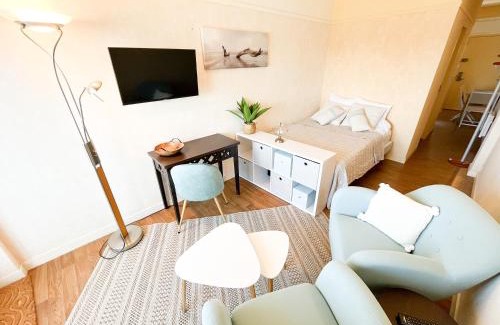 Le Croisic Apartment | Studio 421 face à l'océan avec piscine,accès plage