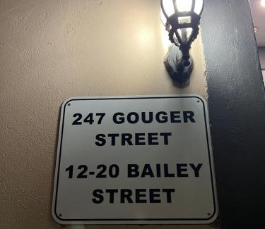 Adelaide Central Business District Apartment | Studio 427/247 gouger st ex hotel room in city