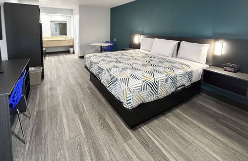 Pumpkin Center Hotel | Studio 6 Bakersfield, CA - South