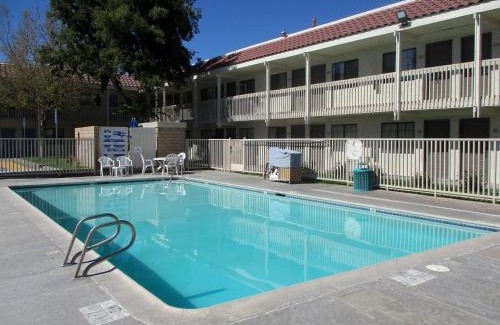Barstow Hotel | Studio 6-Barstow, CA