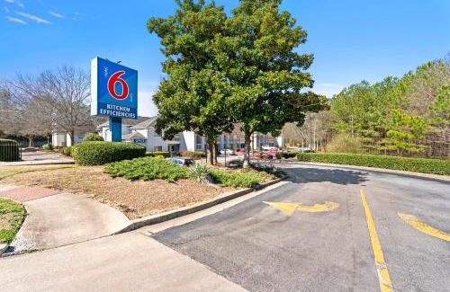 Gwinnett Place Hotel | Studio 6-Duluth, GA - Atlanta - Gwinnett Place