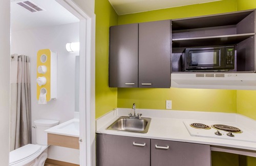 Southside Hotel | Studio 6 Jacksonville, FL - South