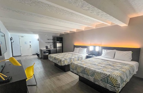 Rockford Hotel | Studio 6 Rockford, IL – RFD Airport