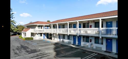 San Luis Obispo Hotel | Studio 6 San Luis Obispo, CA South