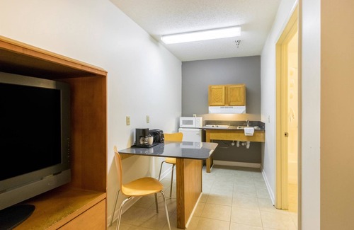Statesboro Hotel | Studio 6 Statesboro, GA