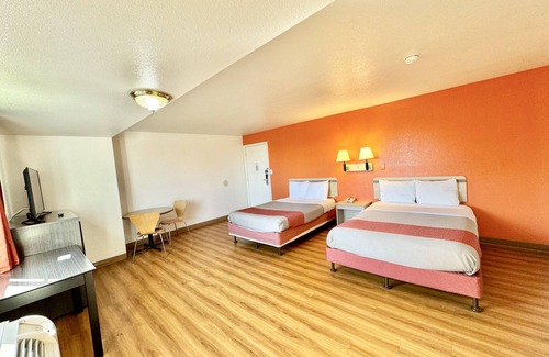 Bellflower Hotel | Studio 6 Suites – Bellflower, Ca - Los Angeles