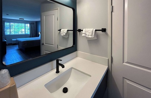Gardena Hotel | Studio 6 Suites Gardena, CA