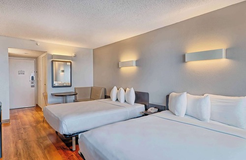 Inglewood Hotel | Studio 6 Suites Los Angeles, CA - Los Angeles - LAX