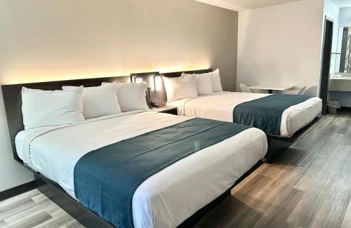 Highland Park Hotel | Studio 6 Suites Louisville KY Airport/Expo Center