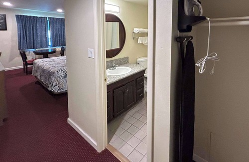 Santa Ana Hotel | Studio 6 Suites Santa Ana, Ca
