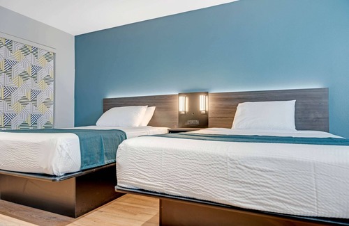 Civic Center Hotel | Studio 6 Suites – Stockton, CA – Waterfront