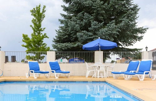 Flagstaff Hotel | Studio 6