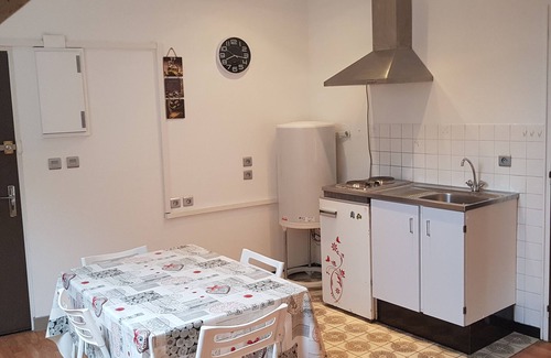 Chasseneuil-du-Poitou Apartment | Studio 7 - 3 min from Futuroscope - 1 to 4 persons