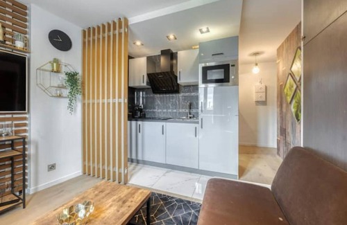 Livry-Gargan Apartment | Studio 8