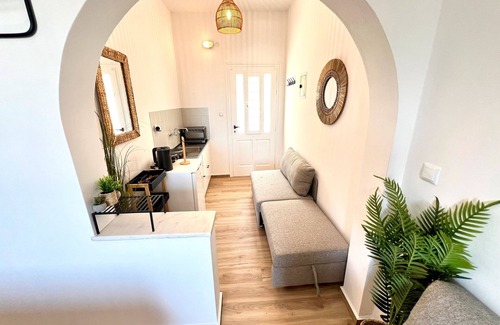 Paros Apartment | Studio 'Aeolian Blu 7' with Sea View, Wi-Fi and Air Conditioning