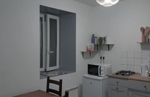 Lannion Apartment | Studio agréable et fonctionnel à 5km des plages