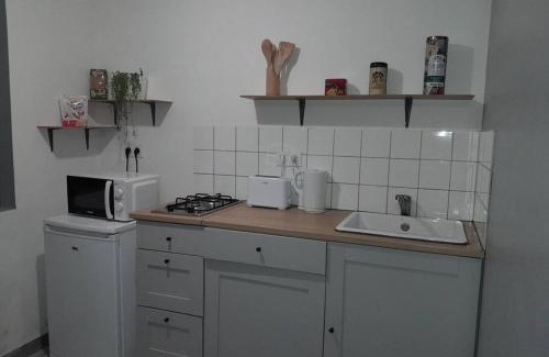 Lannion Apartment | Studio agréable et fonctionnel à 5km des plages